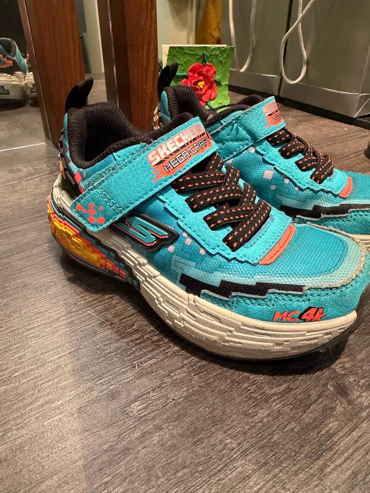 Кроссовки Skechers