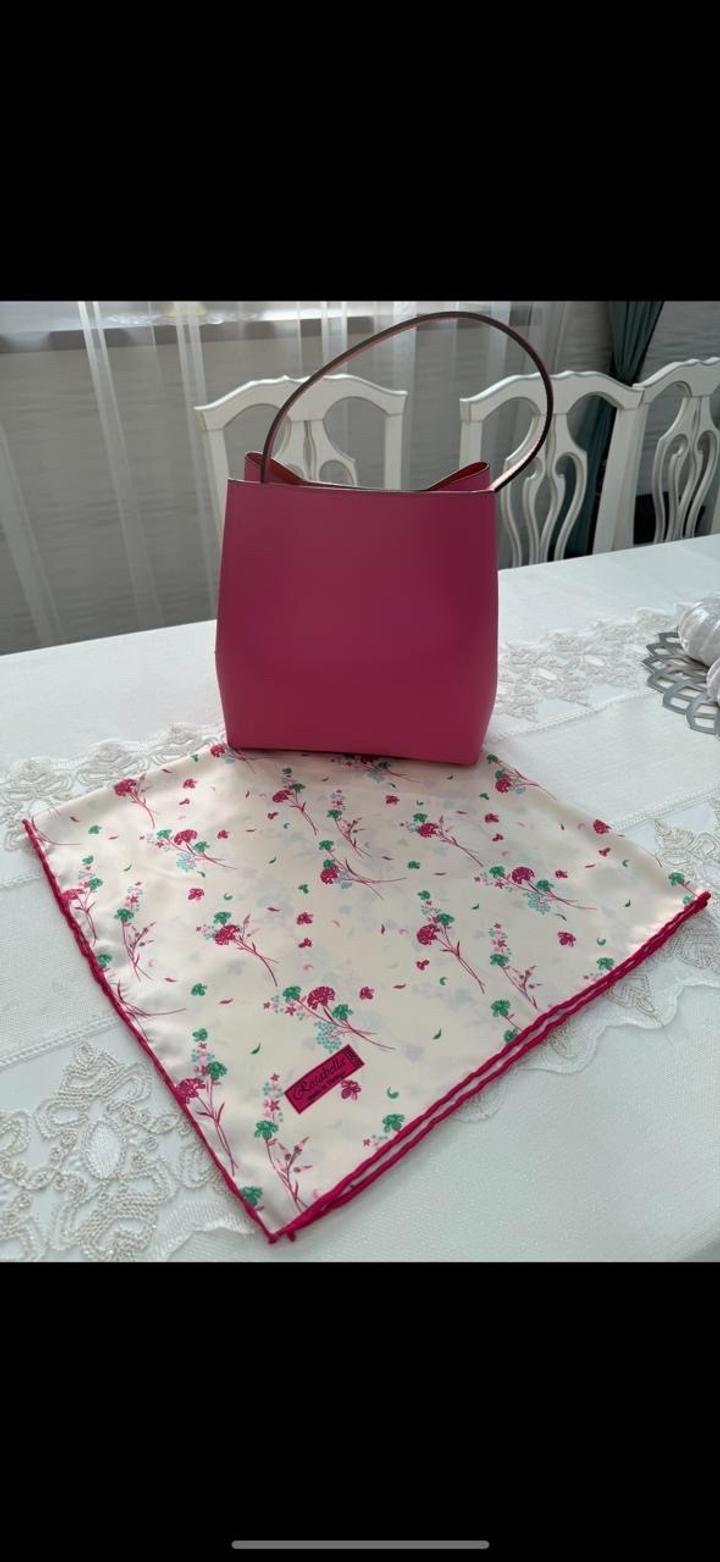 Сумка и платок