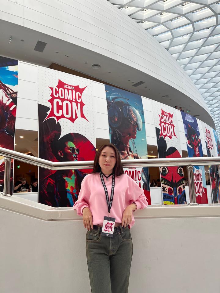 Розовый свитшот