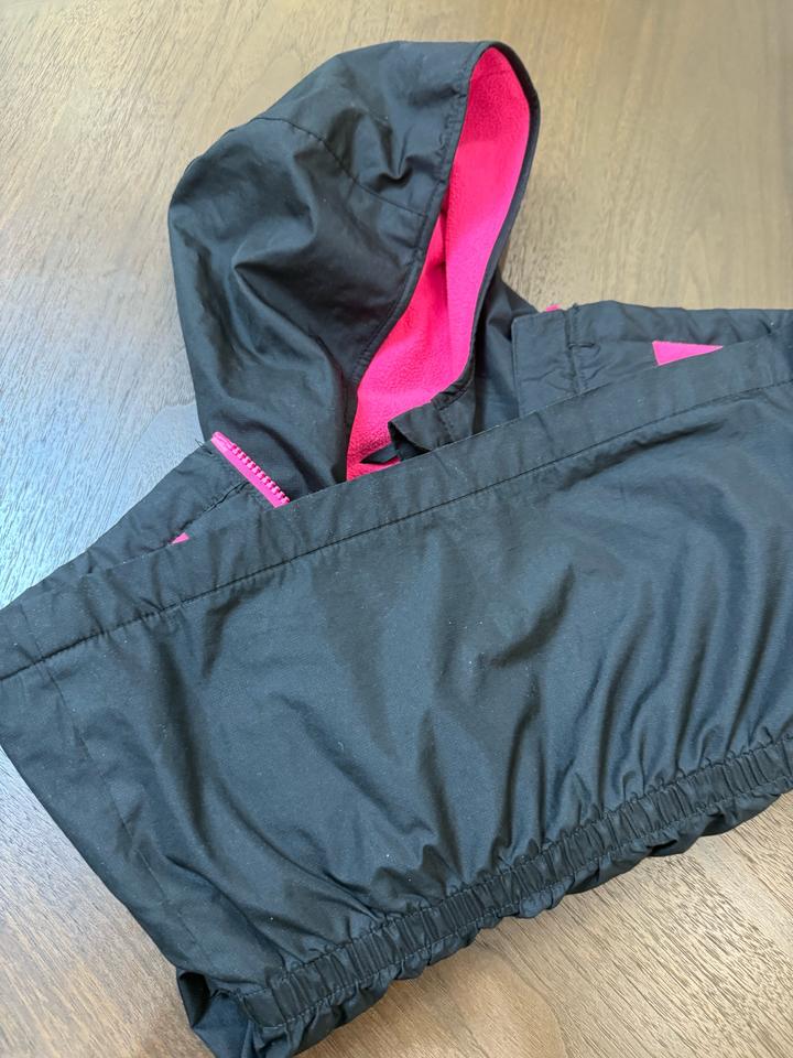 Nike оригинал ветровка на девочку 4–5 лет (104–110 см) чёрный с розовым подклад