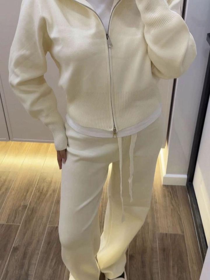 трикотажный костюм