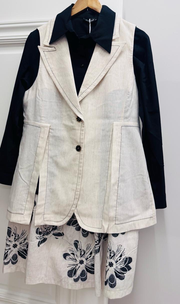 Новый костюм тройка, производство Турция.