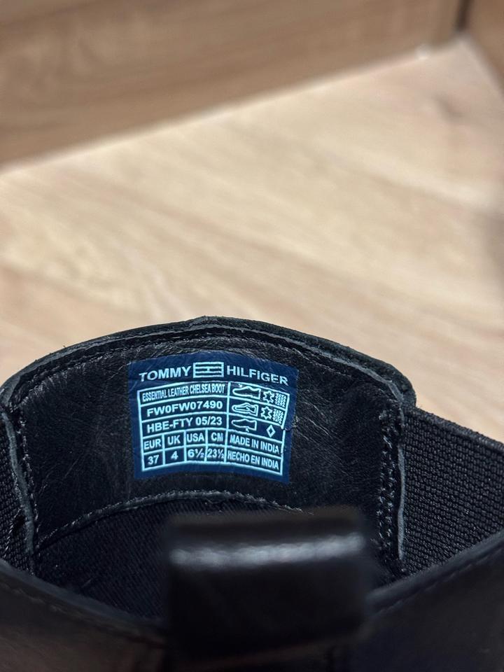 Челси от Tommy Hilfiger