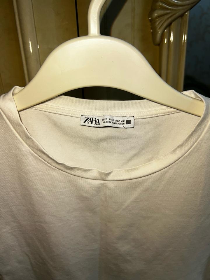 Базовая белая футболка