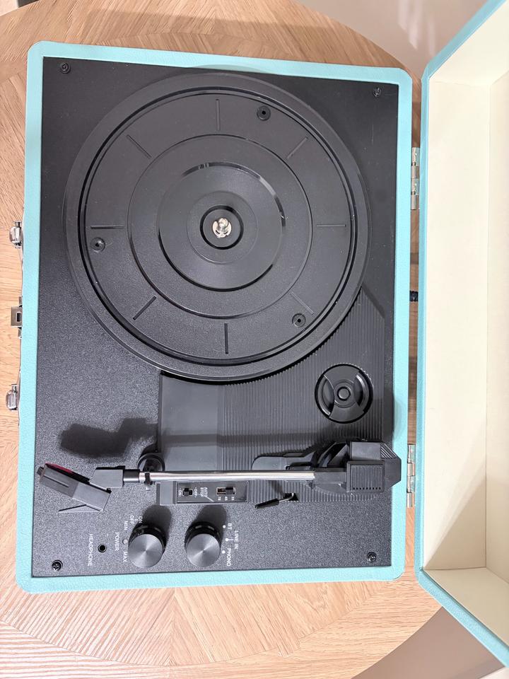 Виниловый проигрыватель