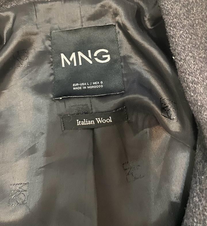 Демисезонное шерстяное пальто от Mango