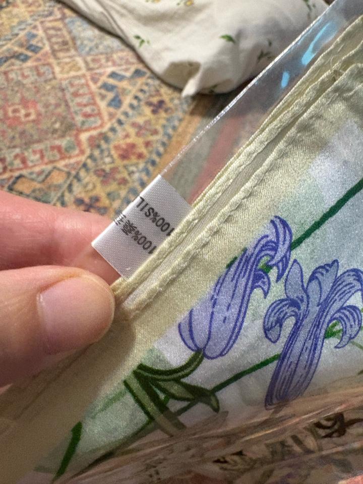 Шелковый платок