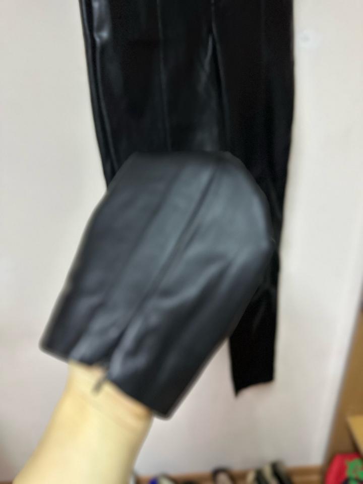 Брюки Zara из эко-кожи 🖤