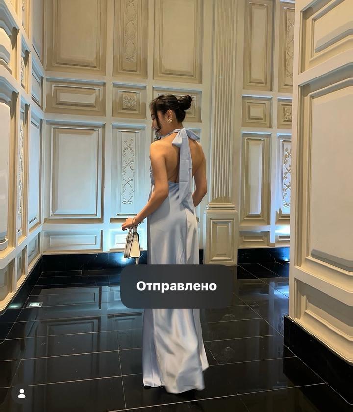 Нежное вечернее платье в оттенке небесно-голубого цвета.