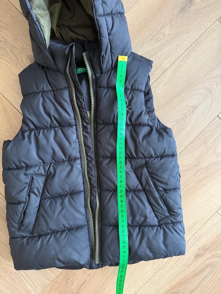 Безрукавка Benetton
