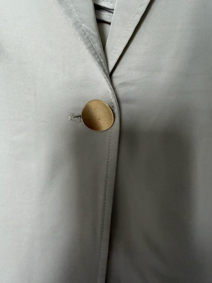 Clothe