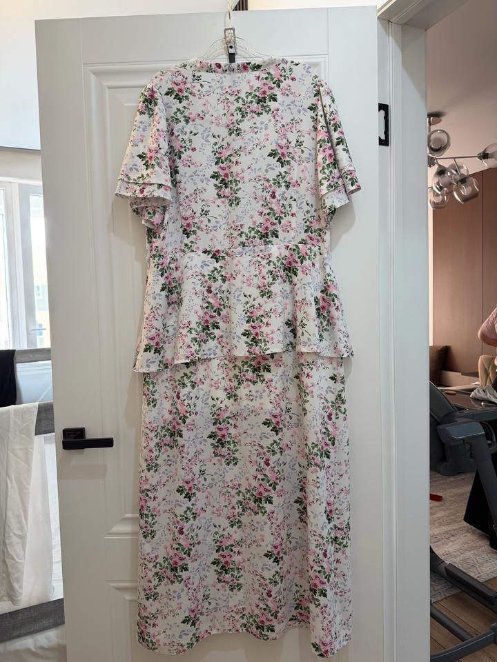 Платье с цветочками