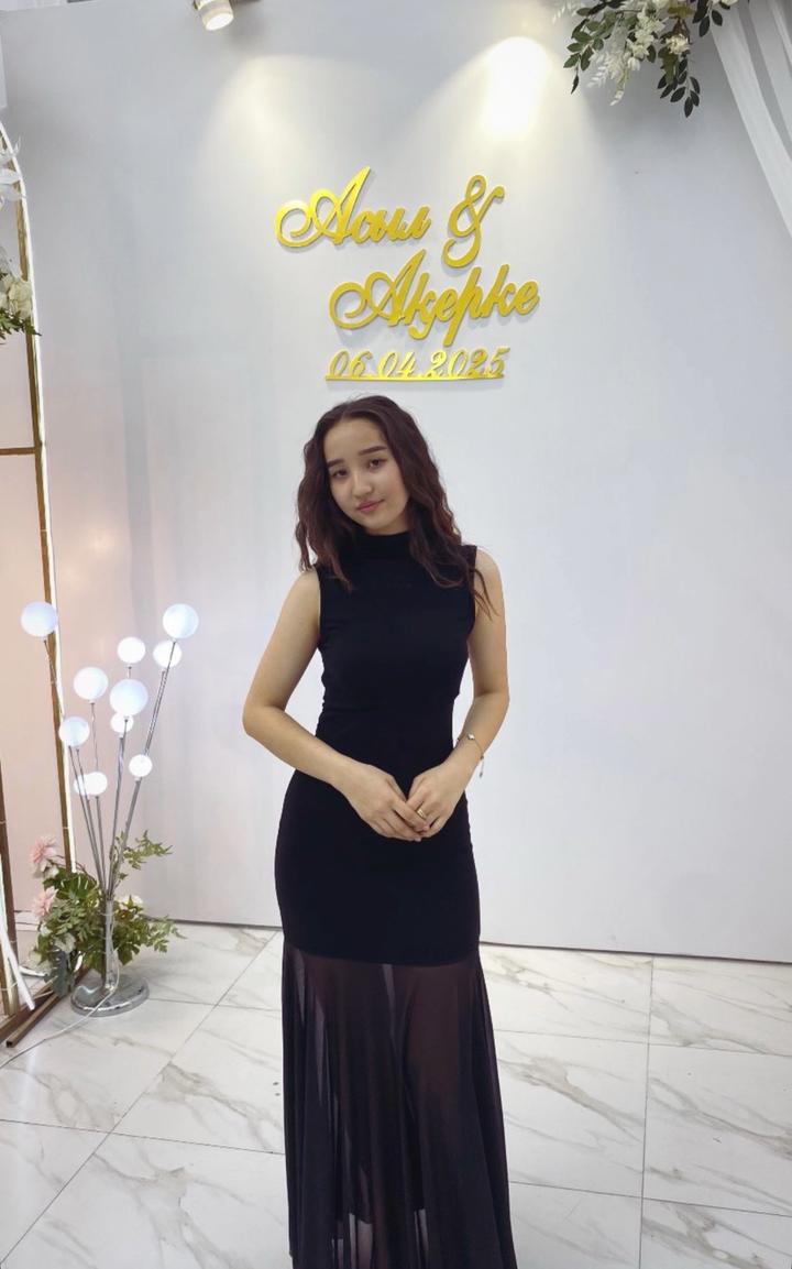 Черное платье