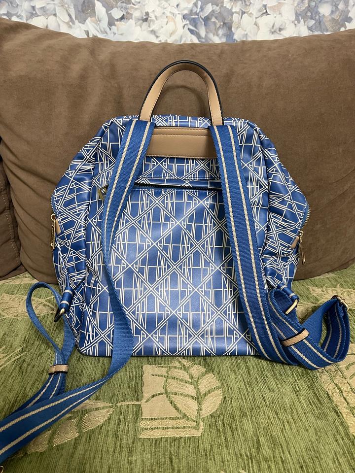 Голубой рюкзак