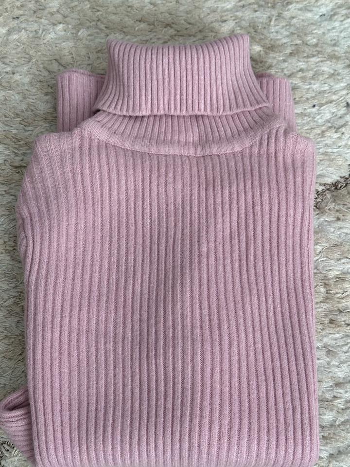 Водолазка розовая