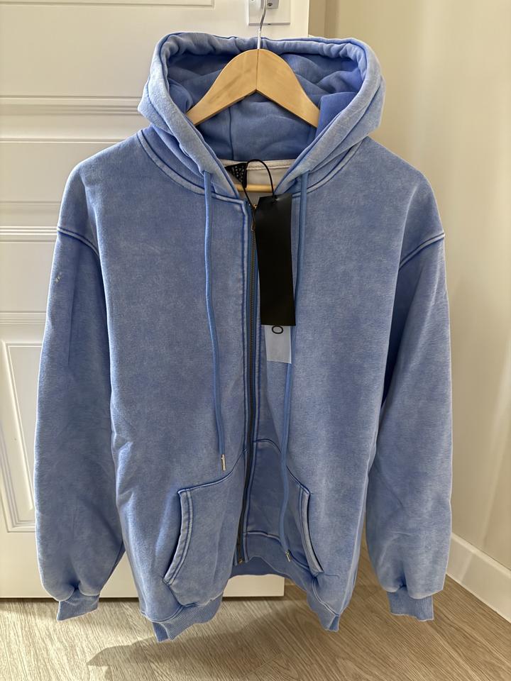 Толстовка на замке