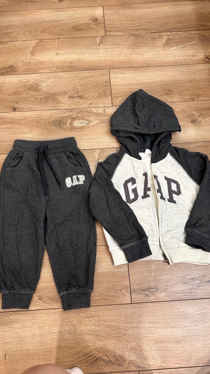 костюм GAP