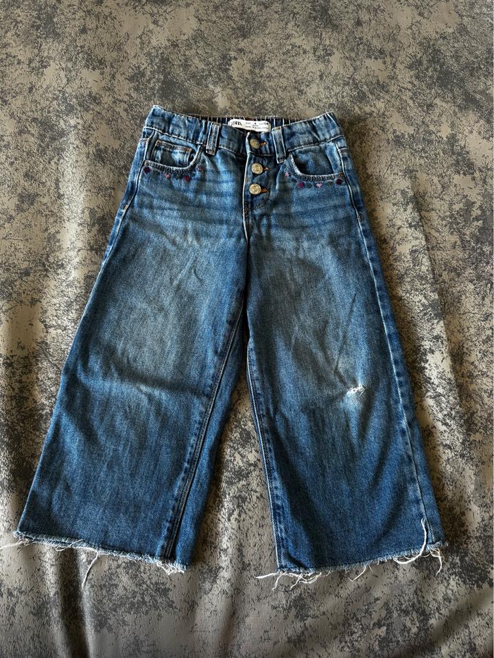 Джинсы Zara
