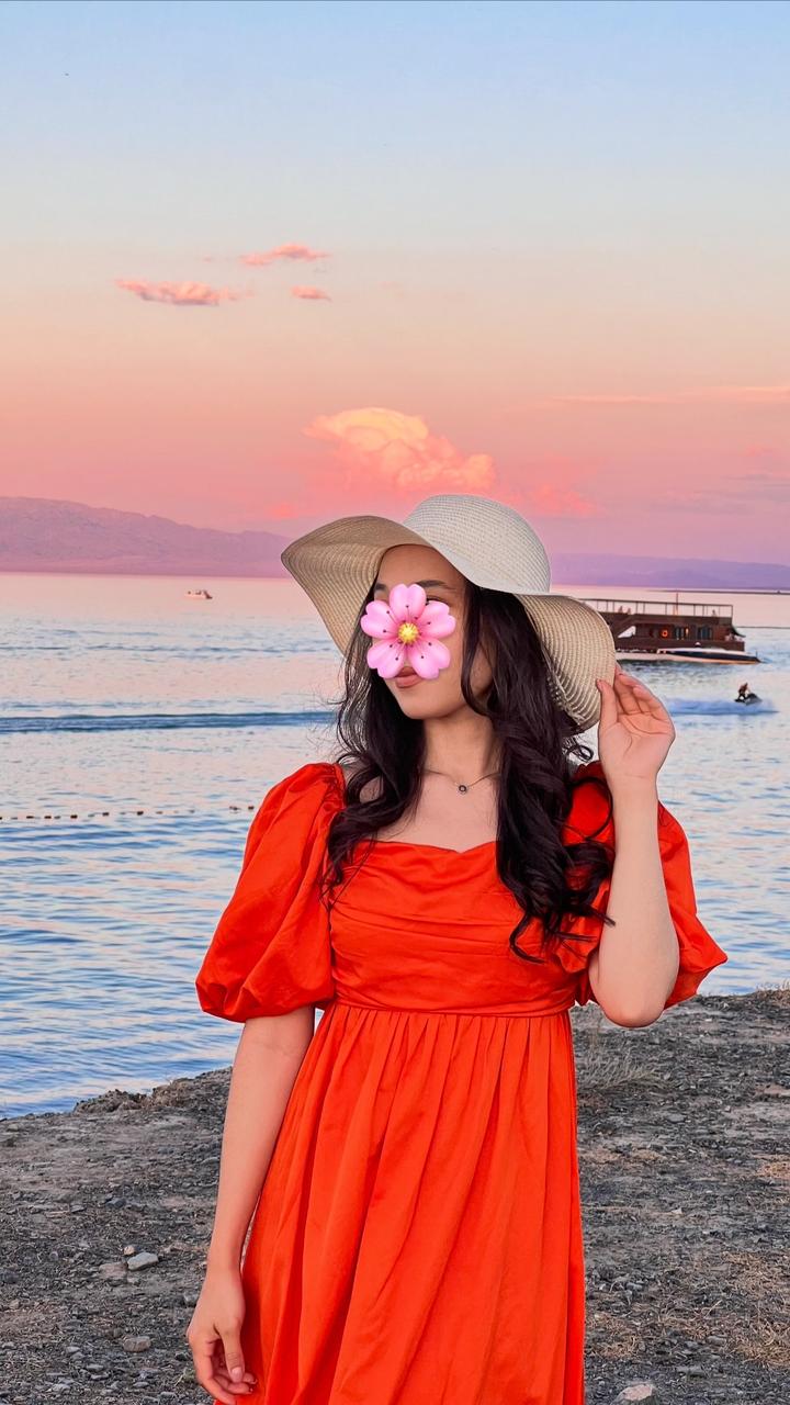 Легкий платье