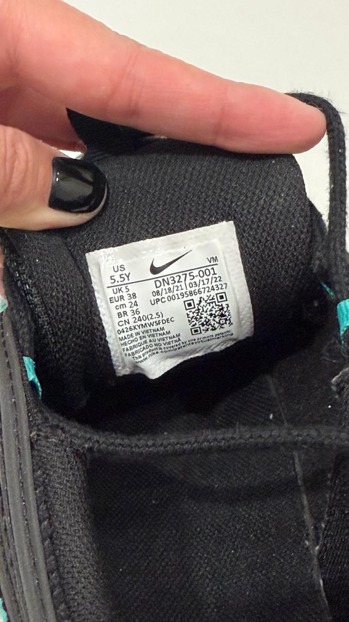 Кроссовки Nike