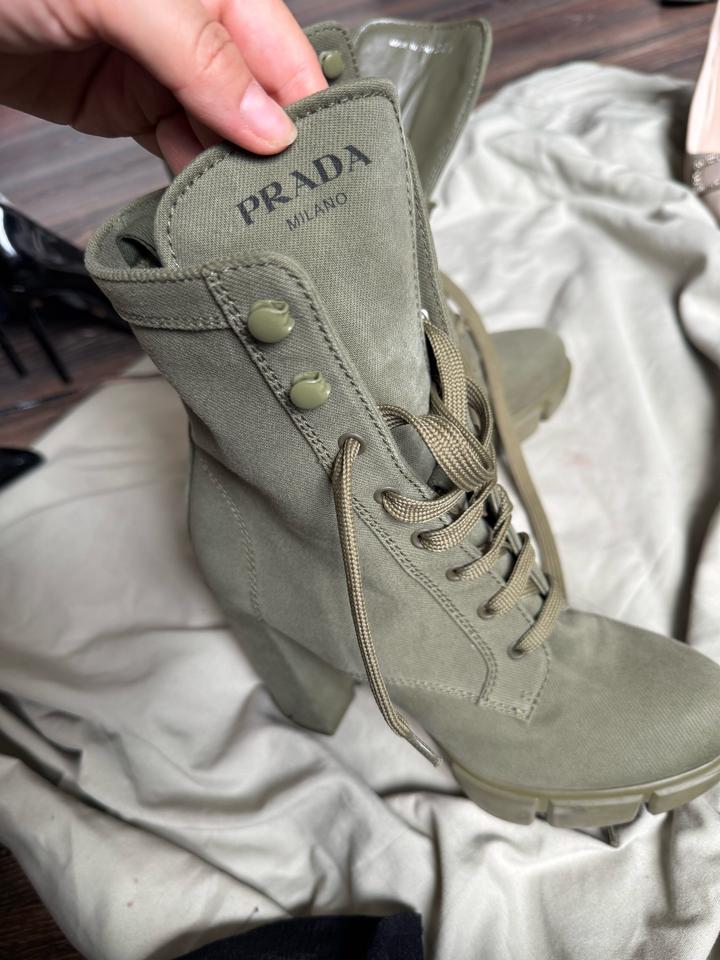 Продам сапоги Prada заказывали с сайта (коробка и чек потерялись