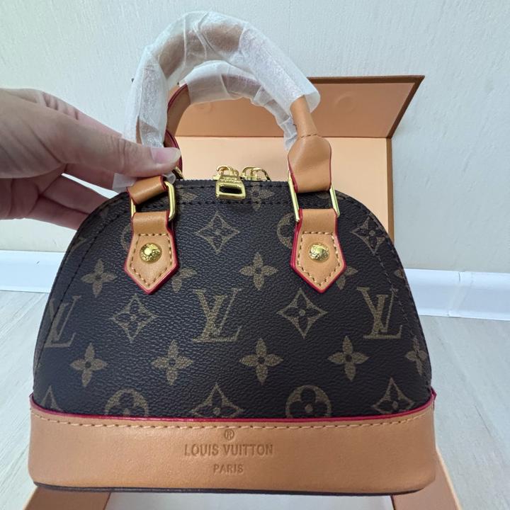 🌟 Louis Vuitton Alma Mini 🌟