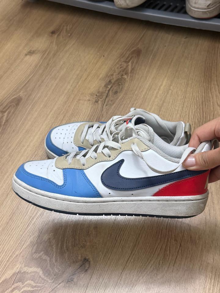 Кроссовки Nike