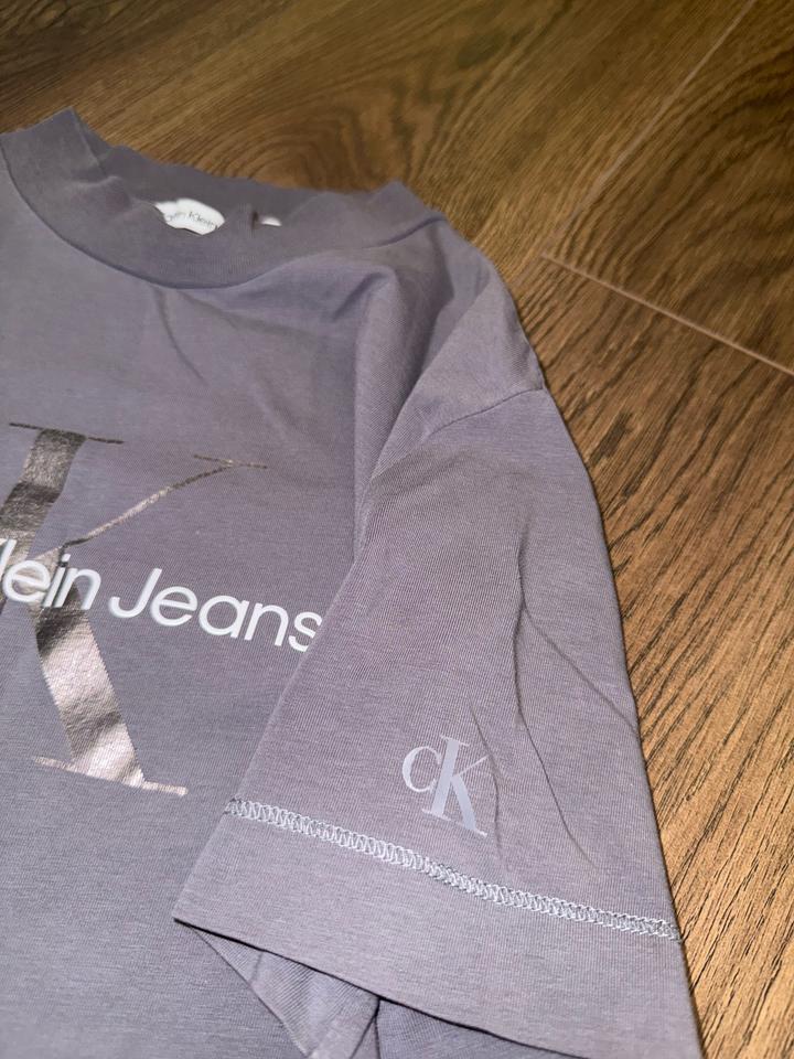 Футболка Calvin Klein