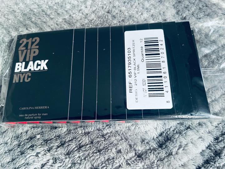 Мужская парфюмерная вода Carolina Herrera 212 VIP Black. 12 шт по 1,5мл