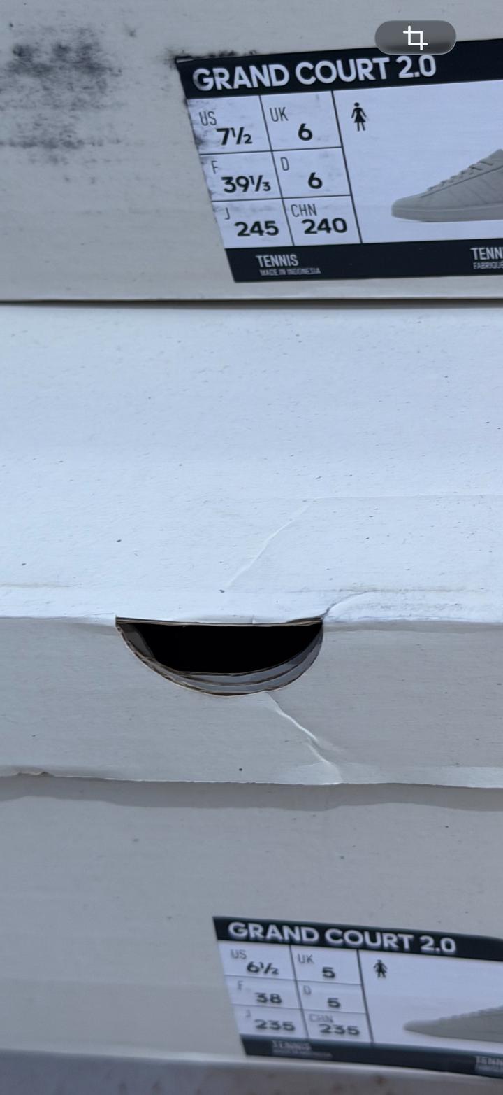 Женские кроссовки Adidas