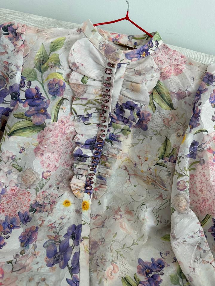 Блузка и юбка