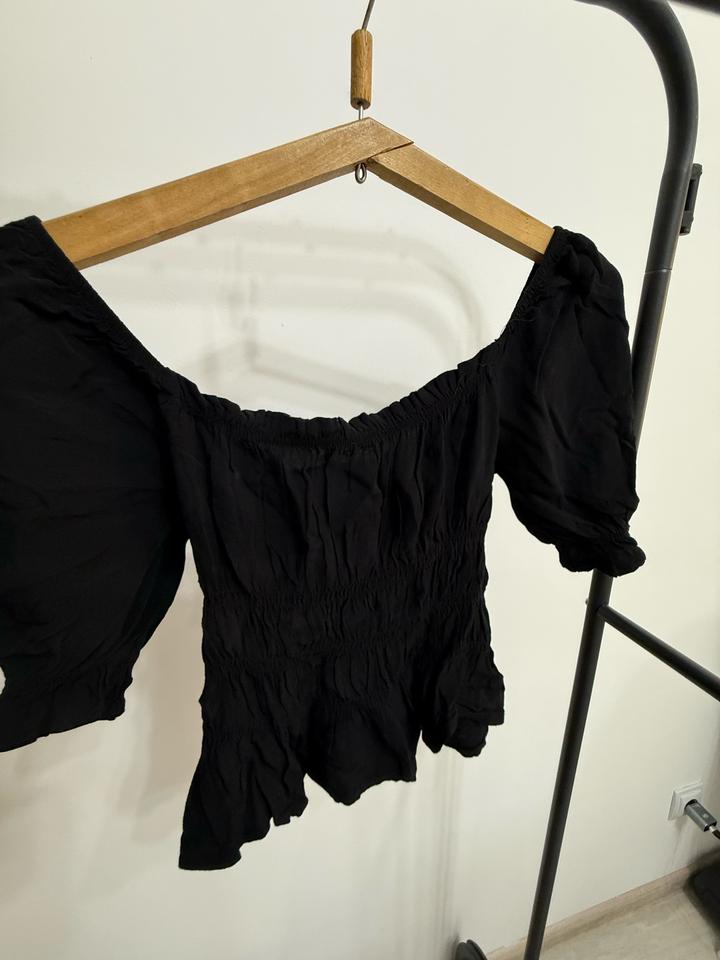 Кофта со спущенными плечами