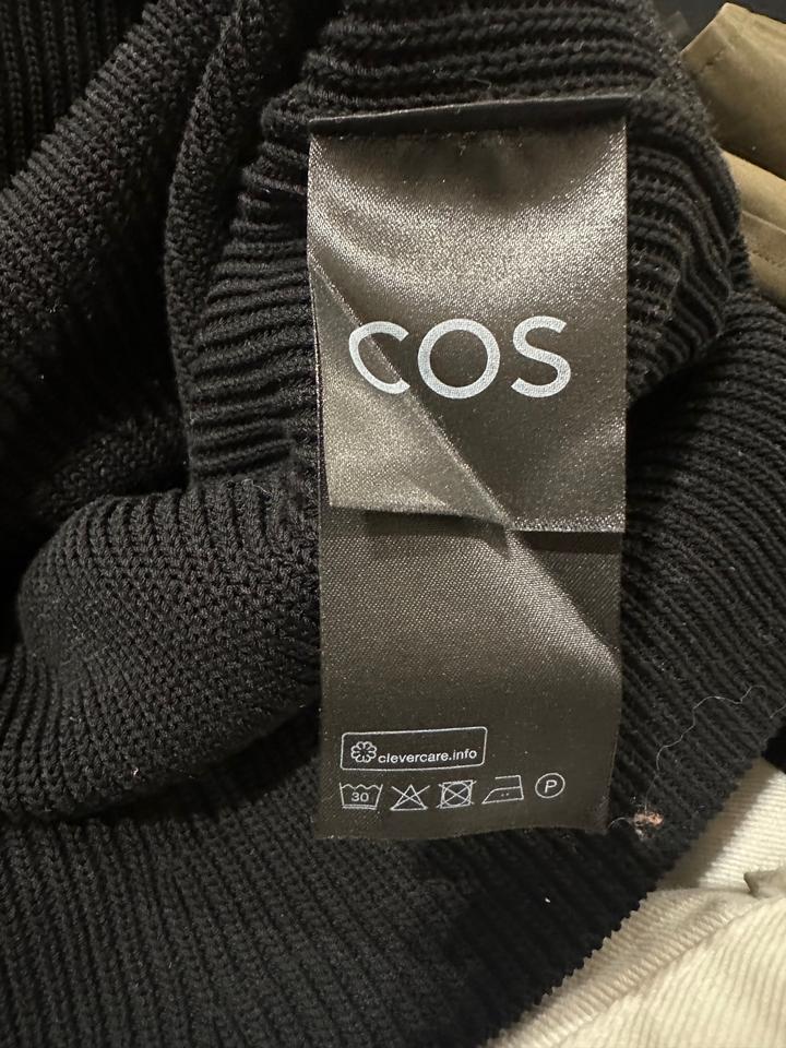 Черное платье Cos