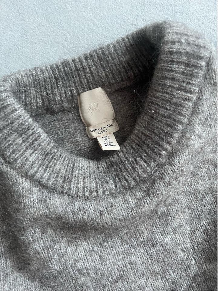 Свитер укороченый HM