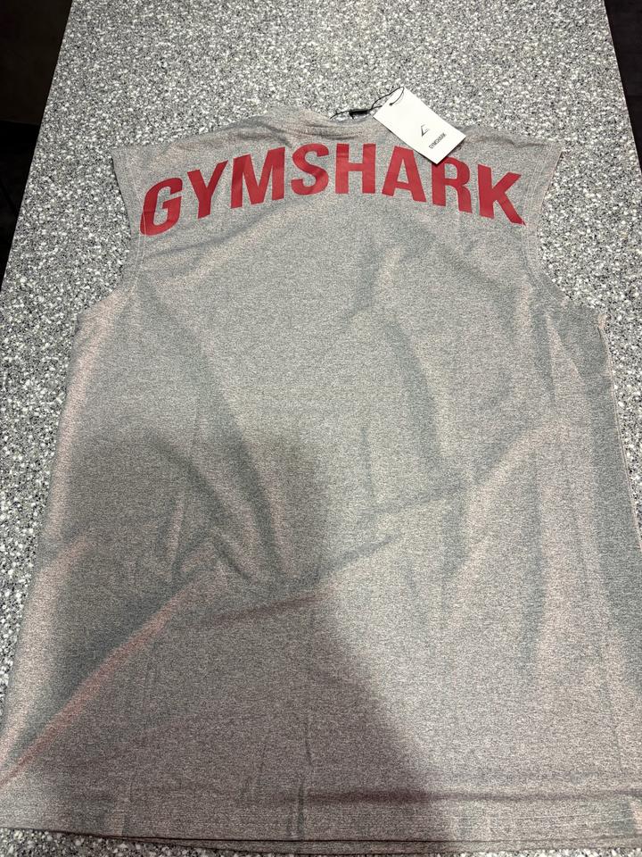 Футболки Gymshark