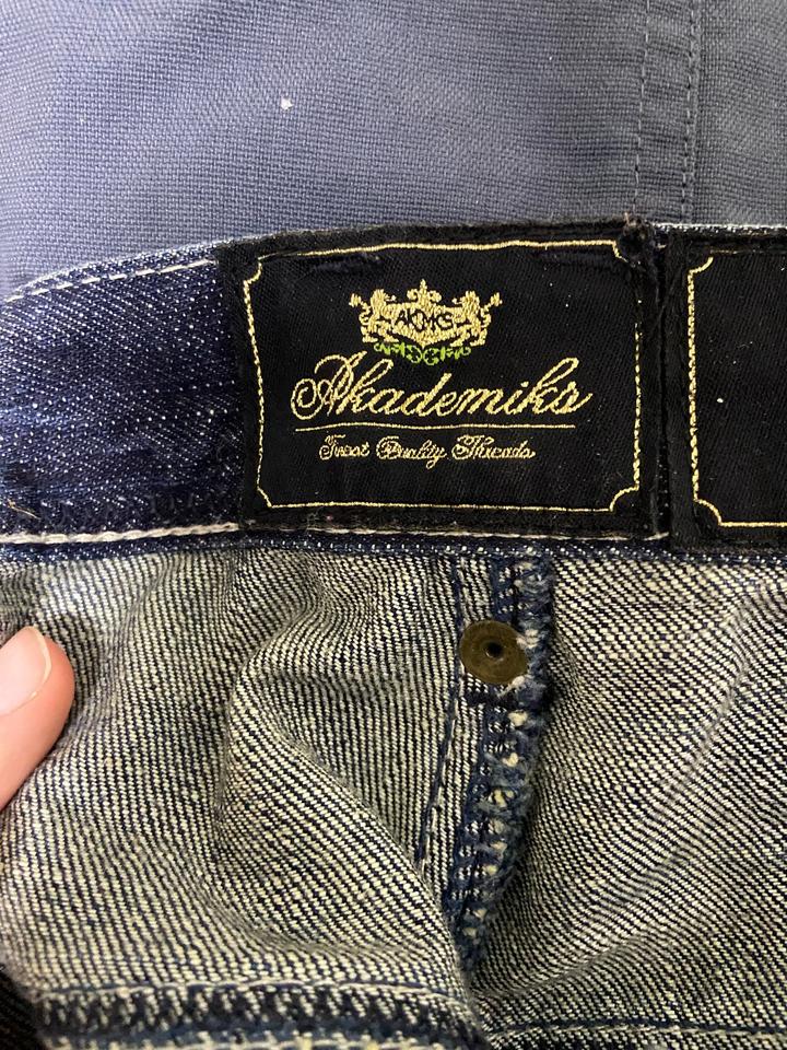 Y2K Akademiks rap jeans