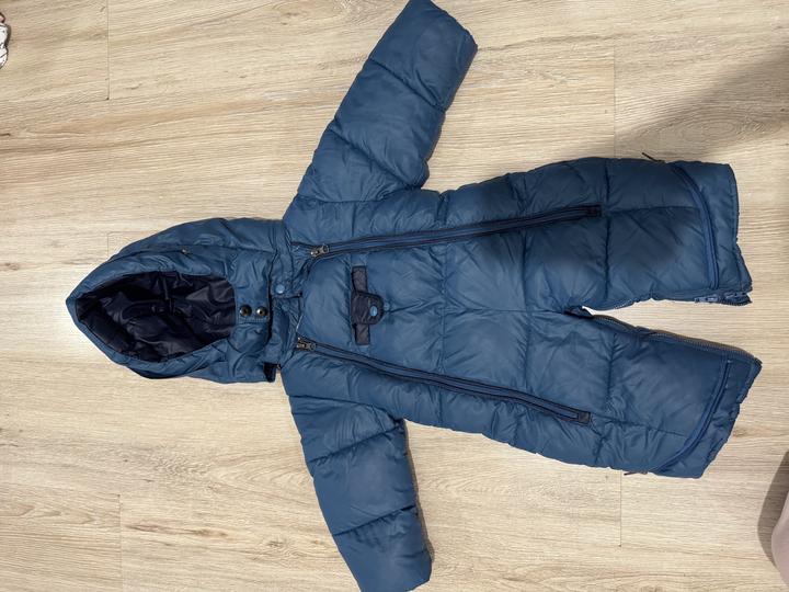 Зимний комбинезон Moncler