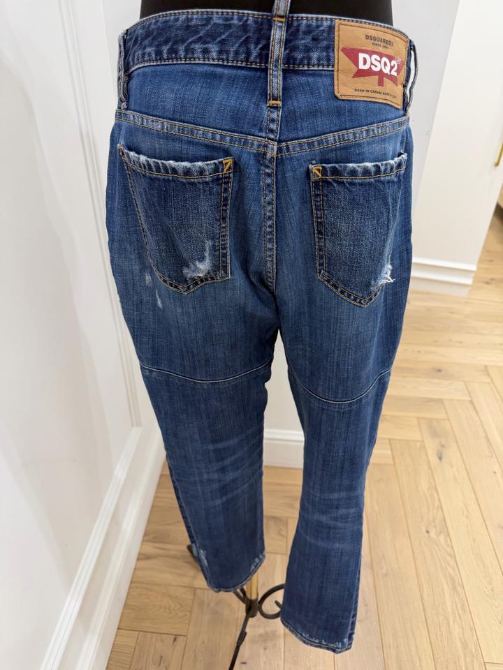 Джинсы укороченные DSQuared