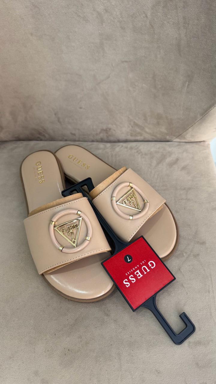 Шлепанцы Guess