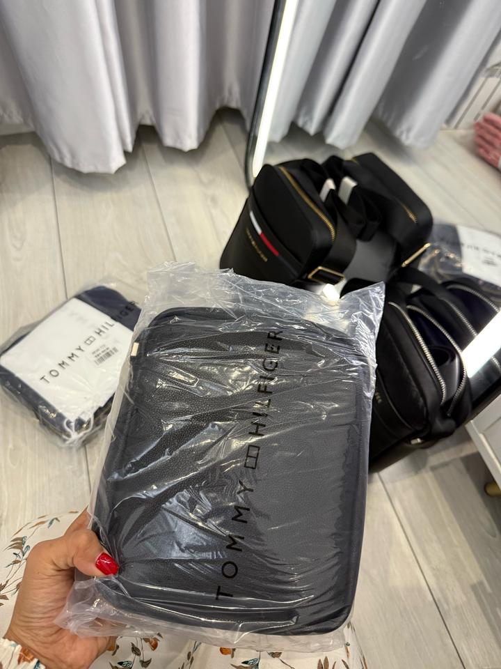 Барсетка от Tommy Hilfiger