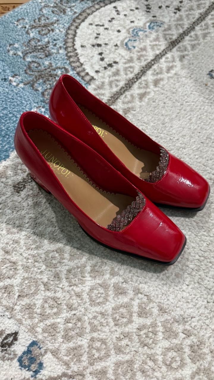 красные каблуки, 39 размер