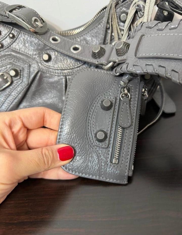 Сумка Balenciaga Le Cagole XS