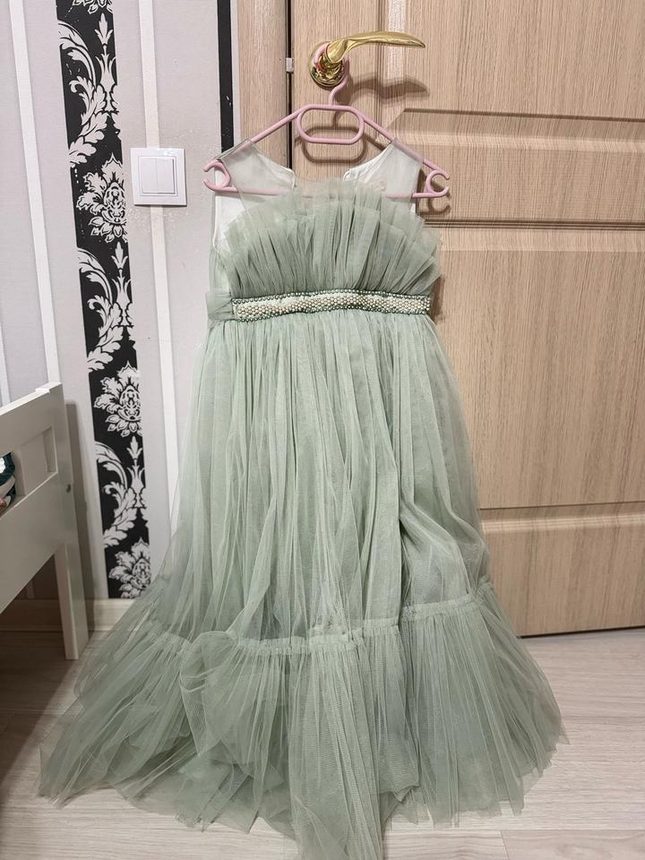 Нарядное платье