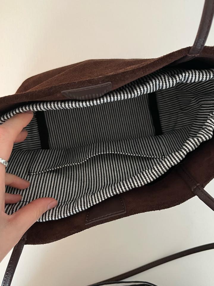 Коричневая замшевая сумка