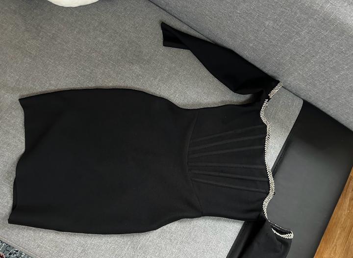 Бандажное платье