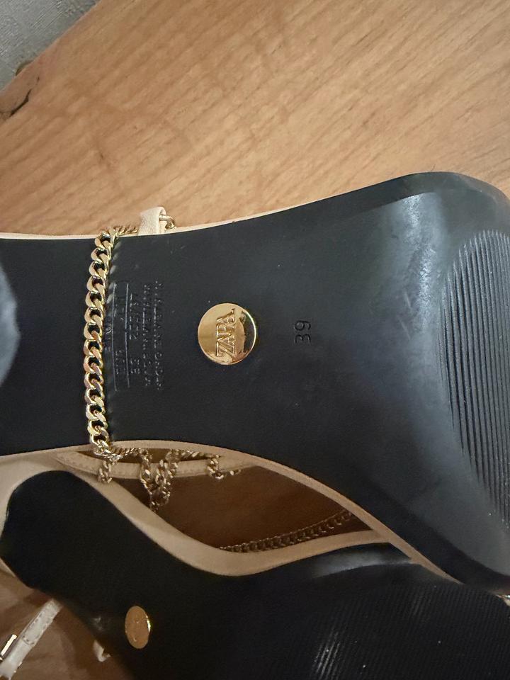 Новые Босоножки ZARA