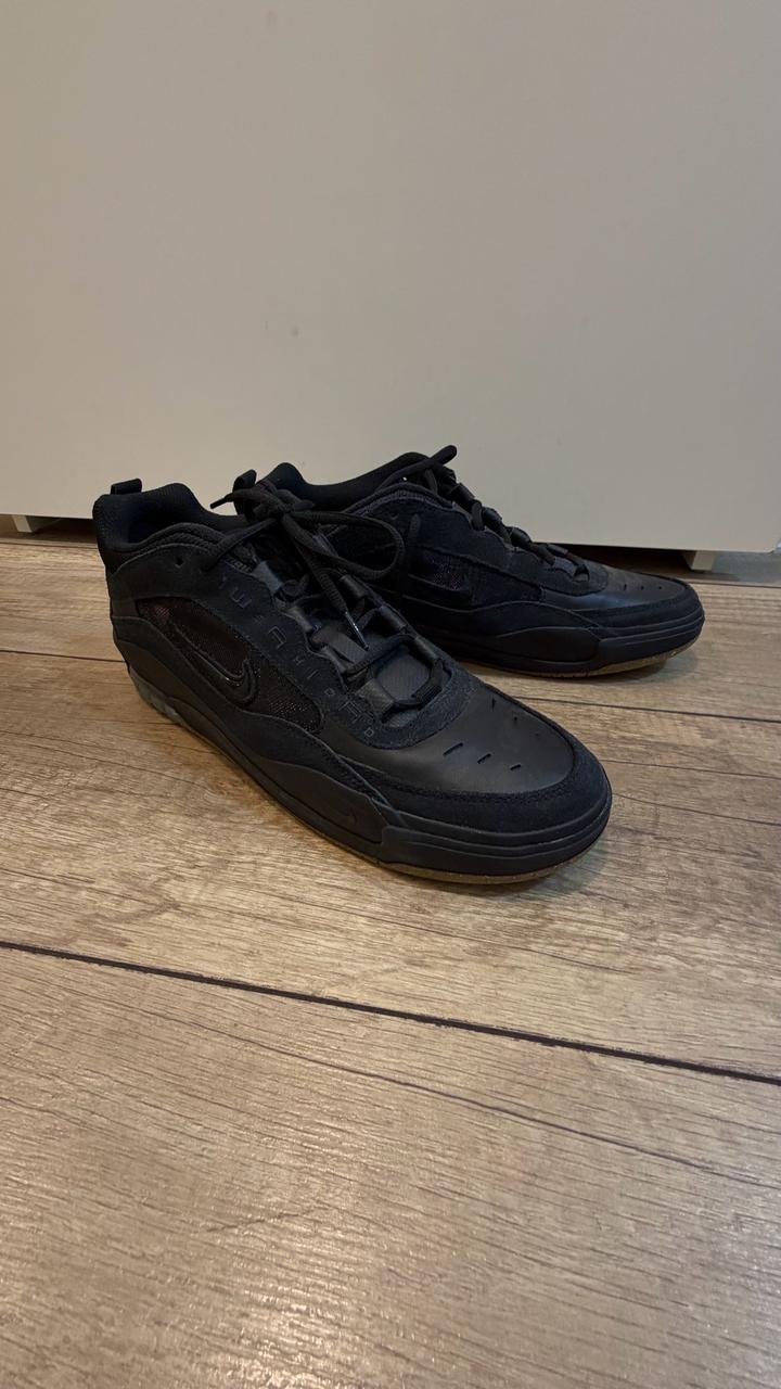 Кроссовки Nike ISHOD