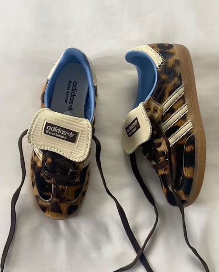 Кроссовки adidas