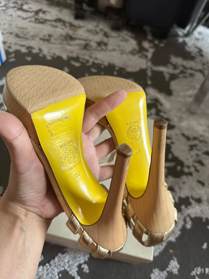 Босоножки Versace