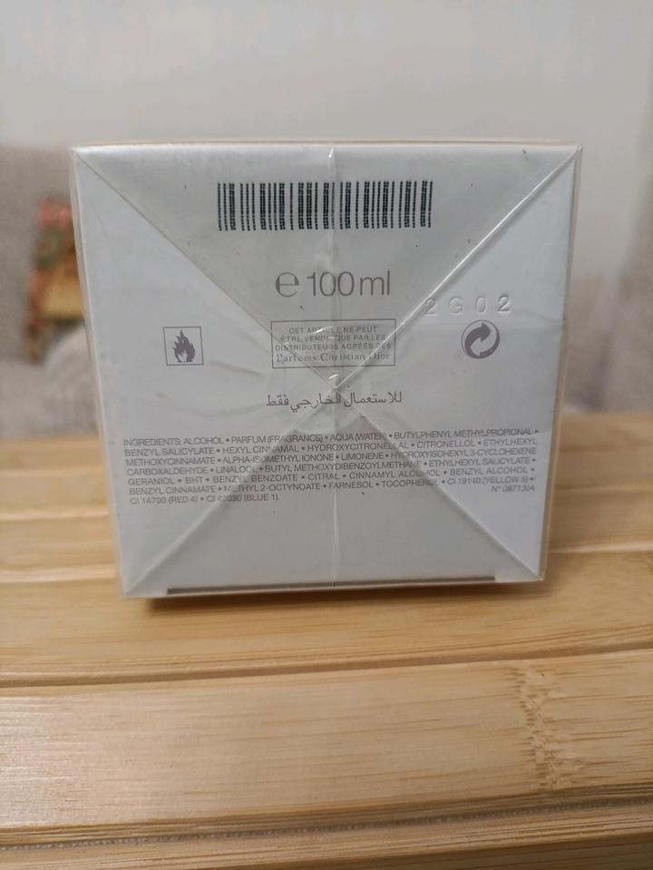 Парфюмерная вода Christian Dior J'adore , объем 100 мл. ( Оригинал)
